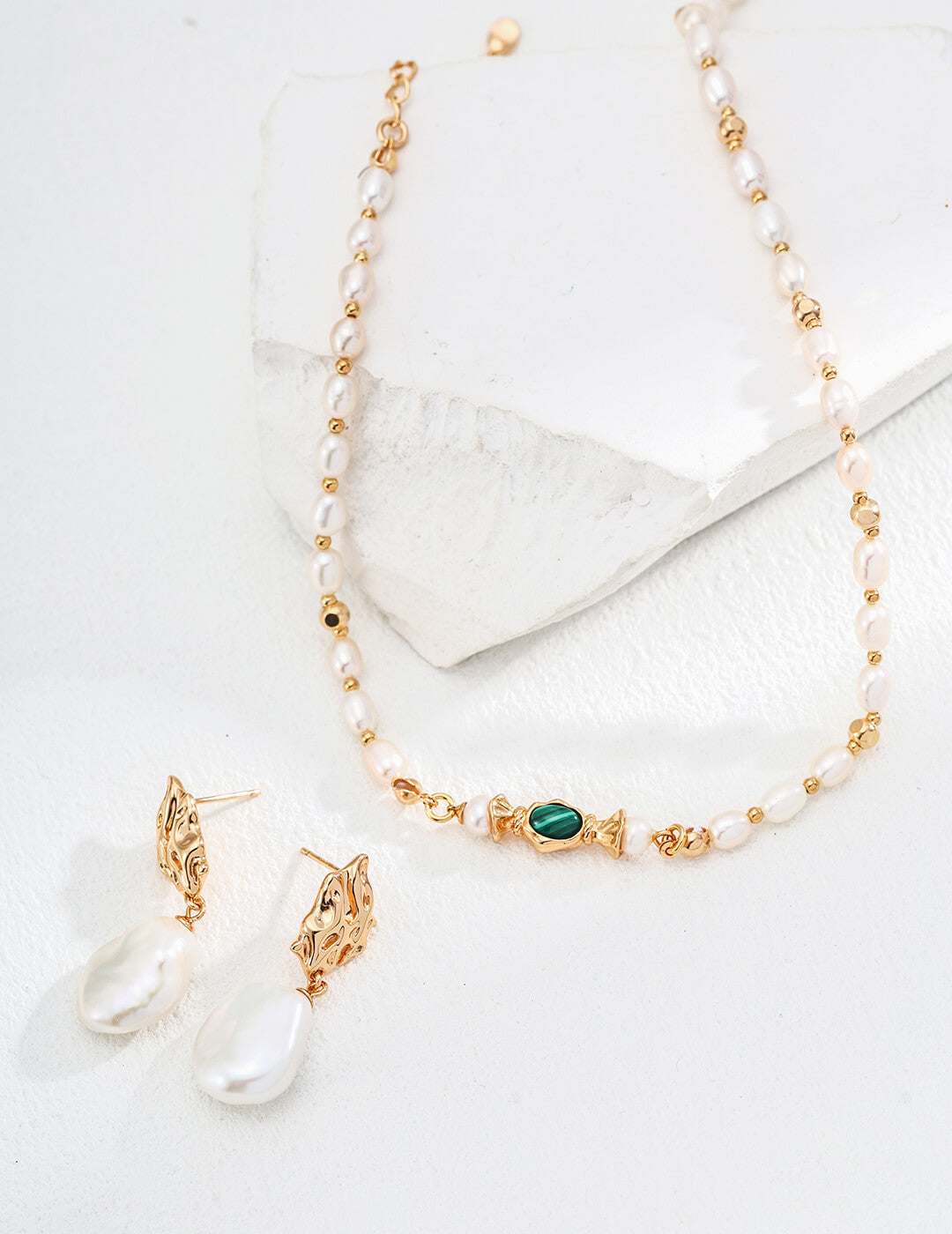 【Last Quarter Moon Jewelry】 “Antimatter of Childcare” Necklace