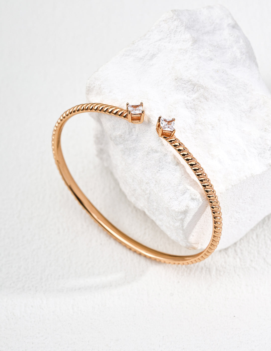 【New Moon Jewelry】“2048 Aesthetic Shield” Bracelet
