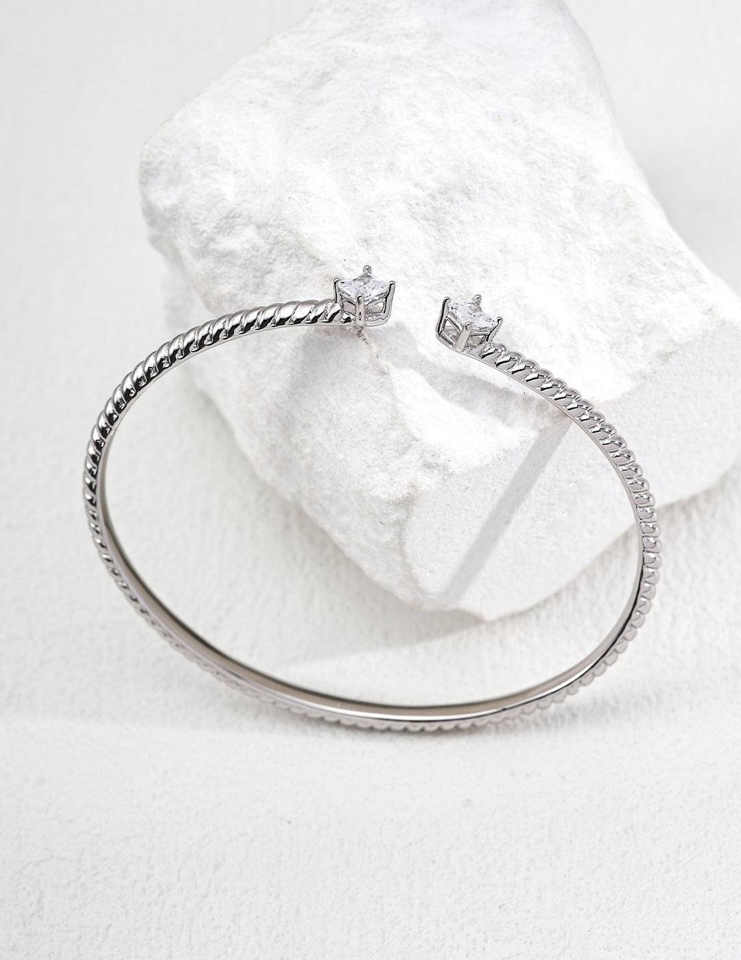 【New Moon Jewelry】“2048 Aesthetic Shield” Bracelet