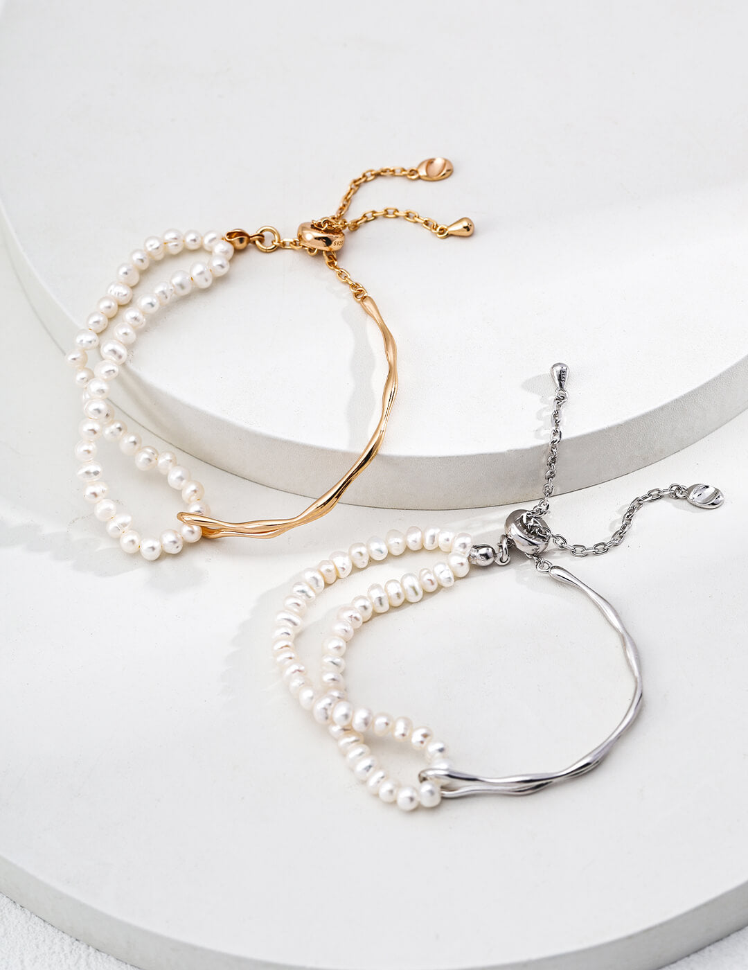 S925 Silver Pearl Bracelet – Minimalist Fluid Design, Adjustable Elegance