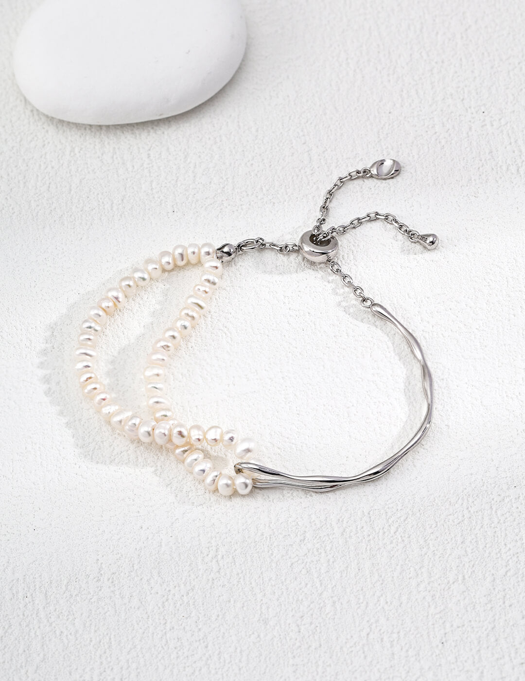 S925 Silver Pearl Bracelet – Minimalist Fluid Design, Adjustable Elegance