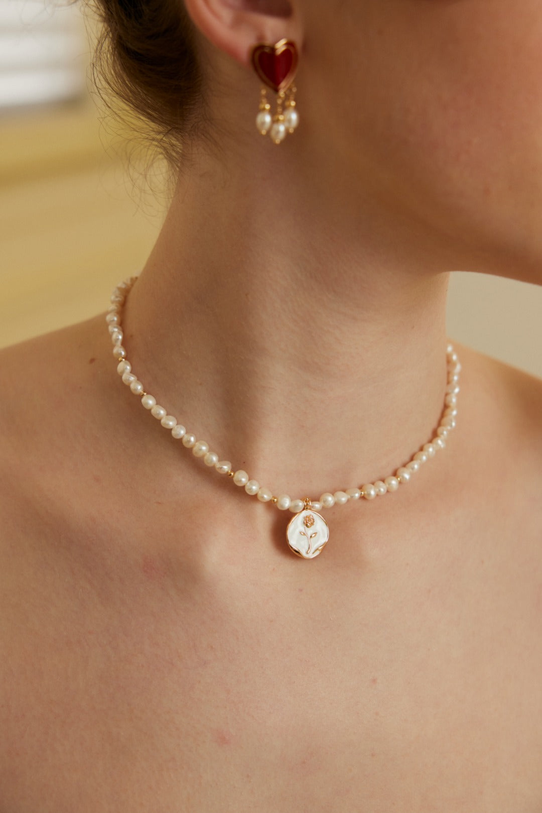 Romantic Pearl & Rose Pendant Necklace