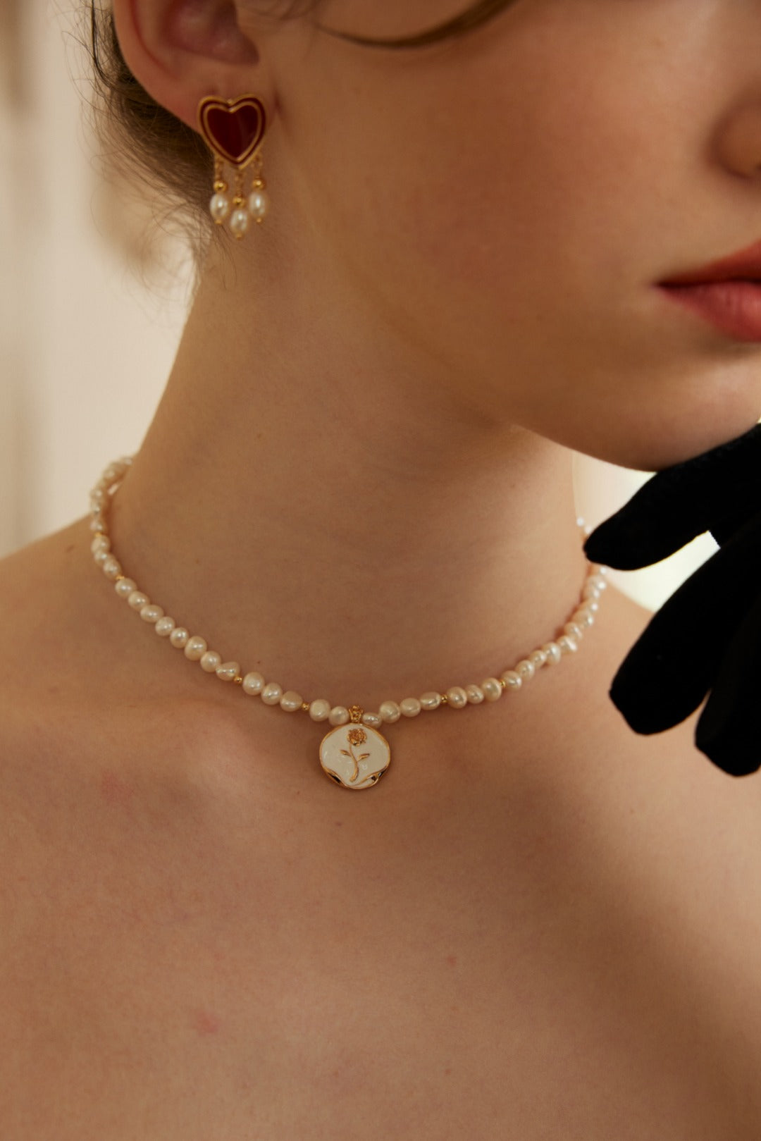 Romantic Pearl & Rose Pendant Necklace