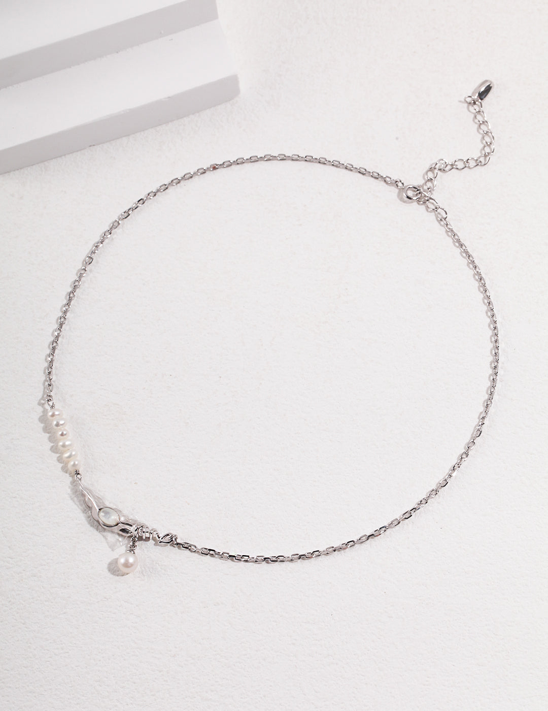 Waxing Crescent Glow Necklace|S925 Silver Moon Phase Jewelry in Vintage Gold