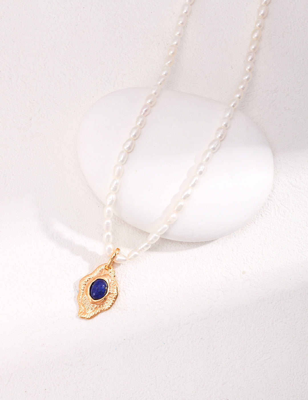 S925 Silver Lapis Lazuli Moon Necklace –  Waxing Gibbous Jewelry
