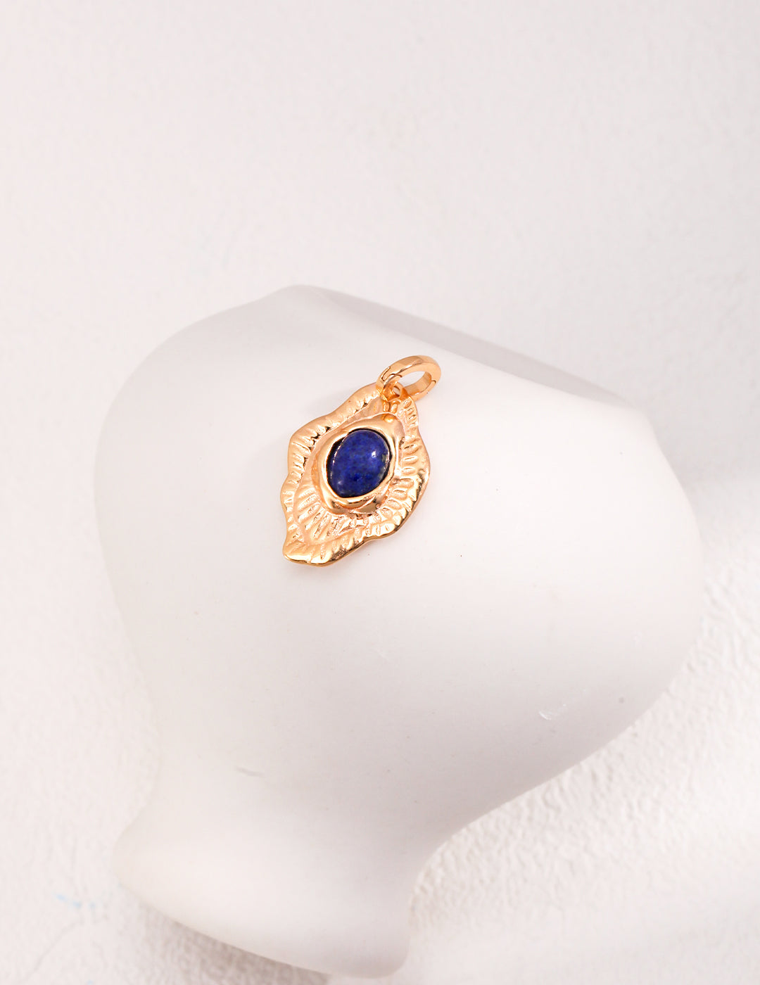 S925 Silver Lapis Lazuli Moon Necklace –  Waxing Gibbous Jewelry