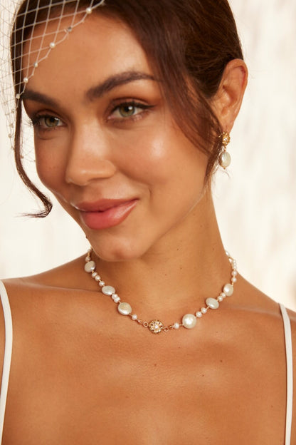 Flower Pearl Necklace – Cosmic Elegance