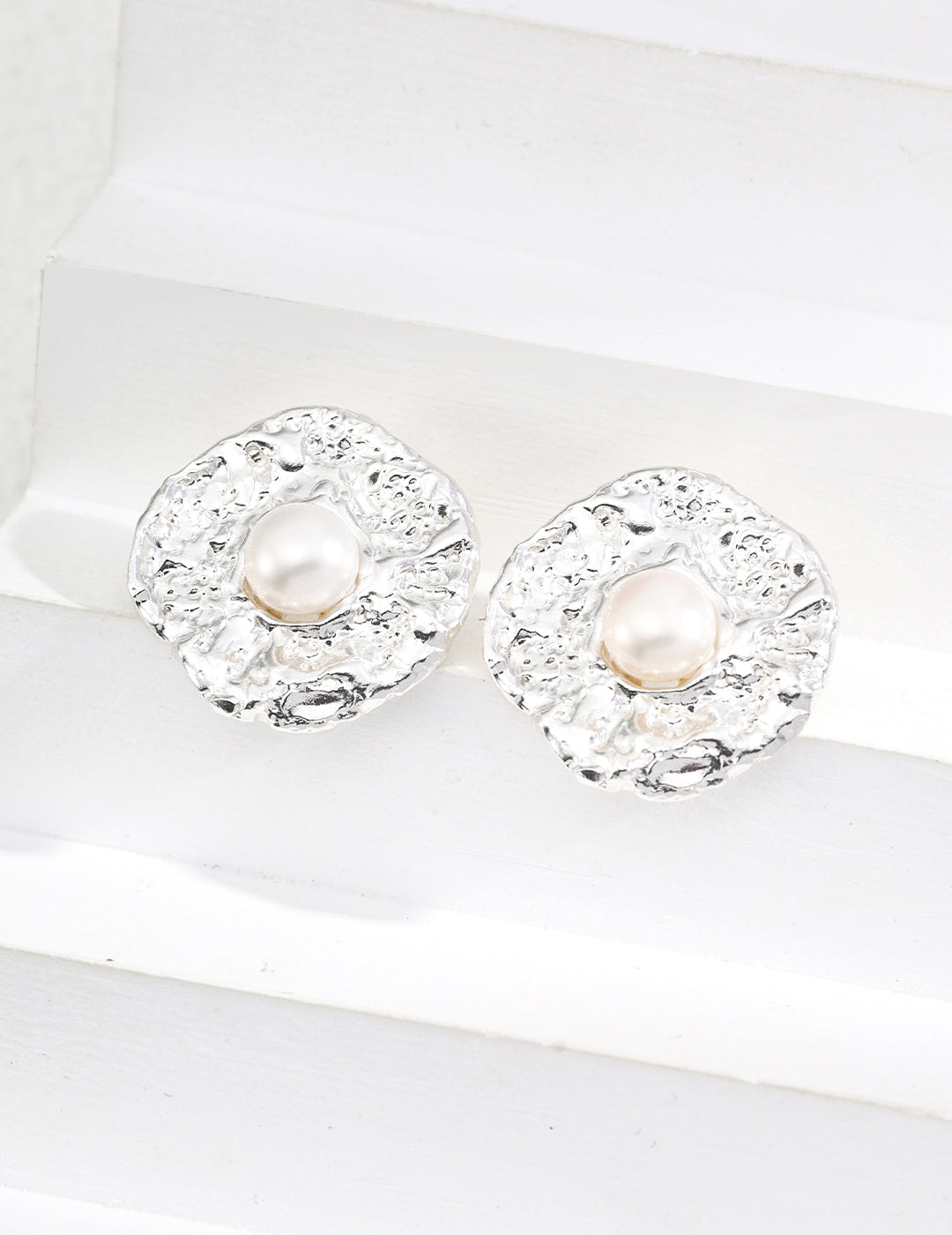 Time and space condensed pearl earrings | S925 two-color natural pearl earrings