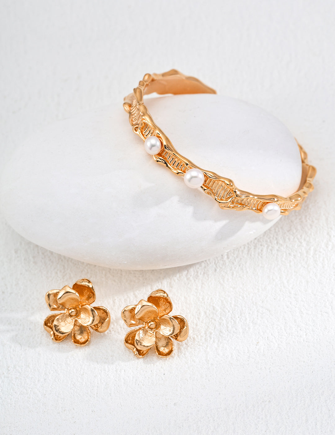 Nebula Flower Earrings | S925 Retro Gold Minimalist Star Track Earrings