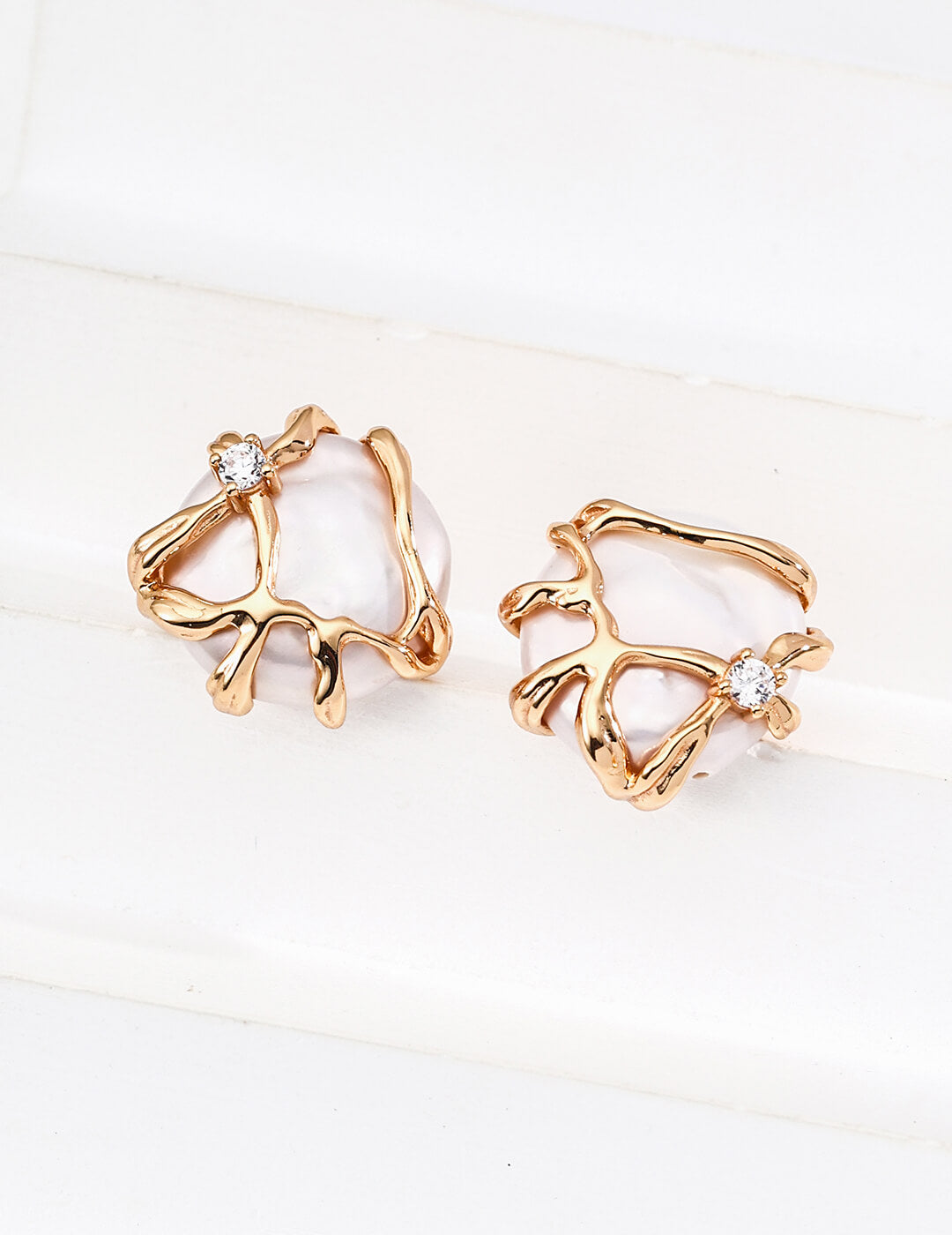 【First Quarter Moon Jewelry】Economy Milk Earrings