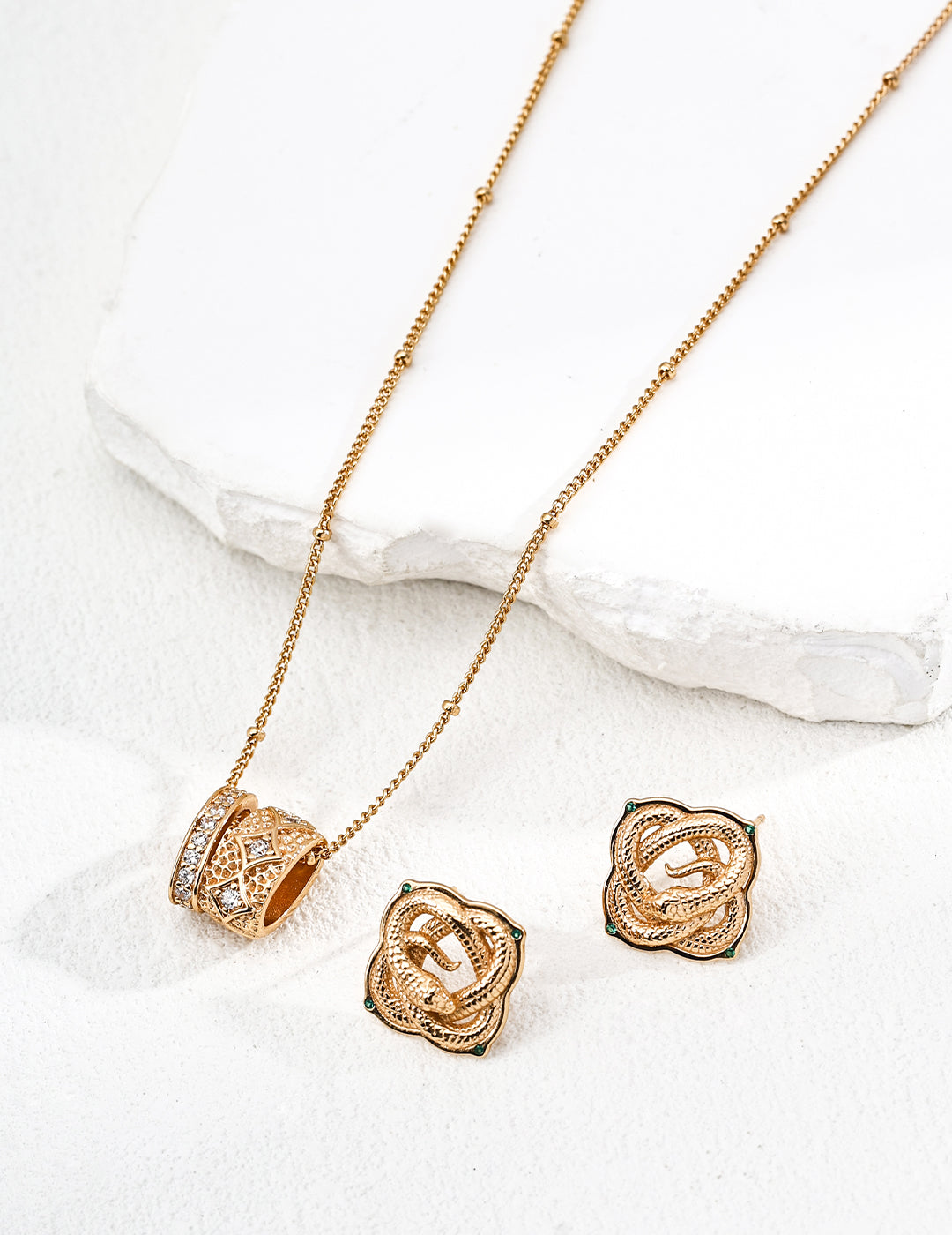 Supernova Relic Necklace | S925 Vintage Gold Zircon Pendant