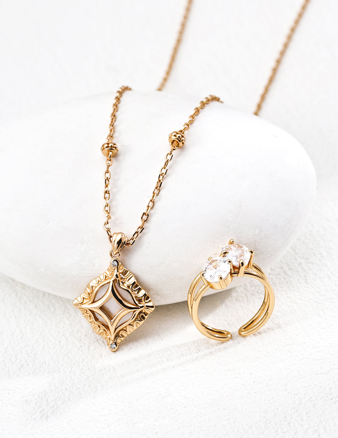 Galaxy Kiss Necklace | S925 Silver Natural Mother-of-Pearl Zircon