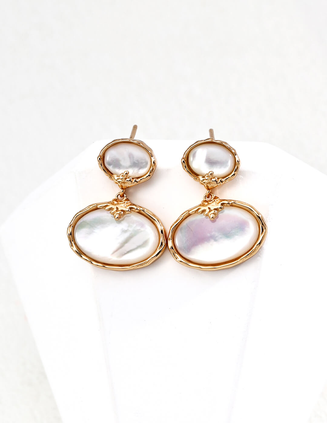 【Full Moon Jewelry】Flowing Silver & Mother-of-Pearl Earrings