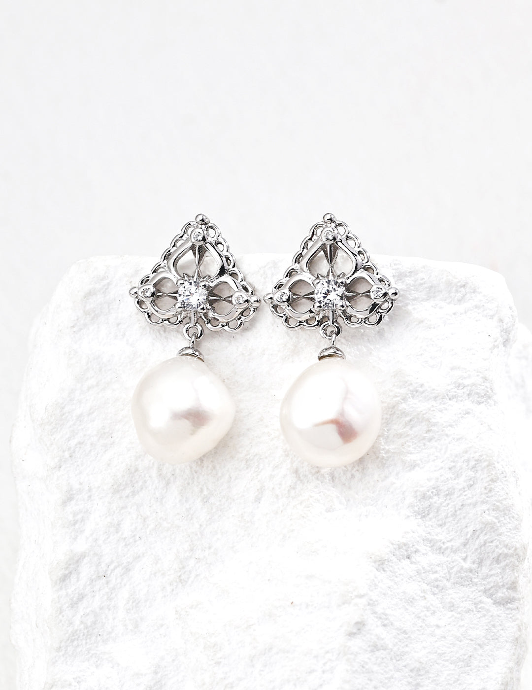 Celestial Radiance Earrings｜S925 Silver  Pearl Zirconia in Vintage Gold & Platinum