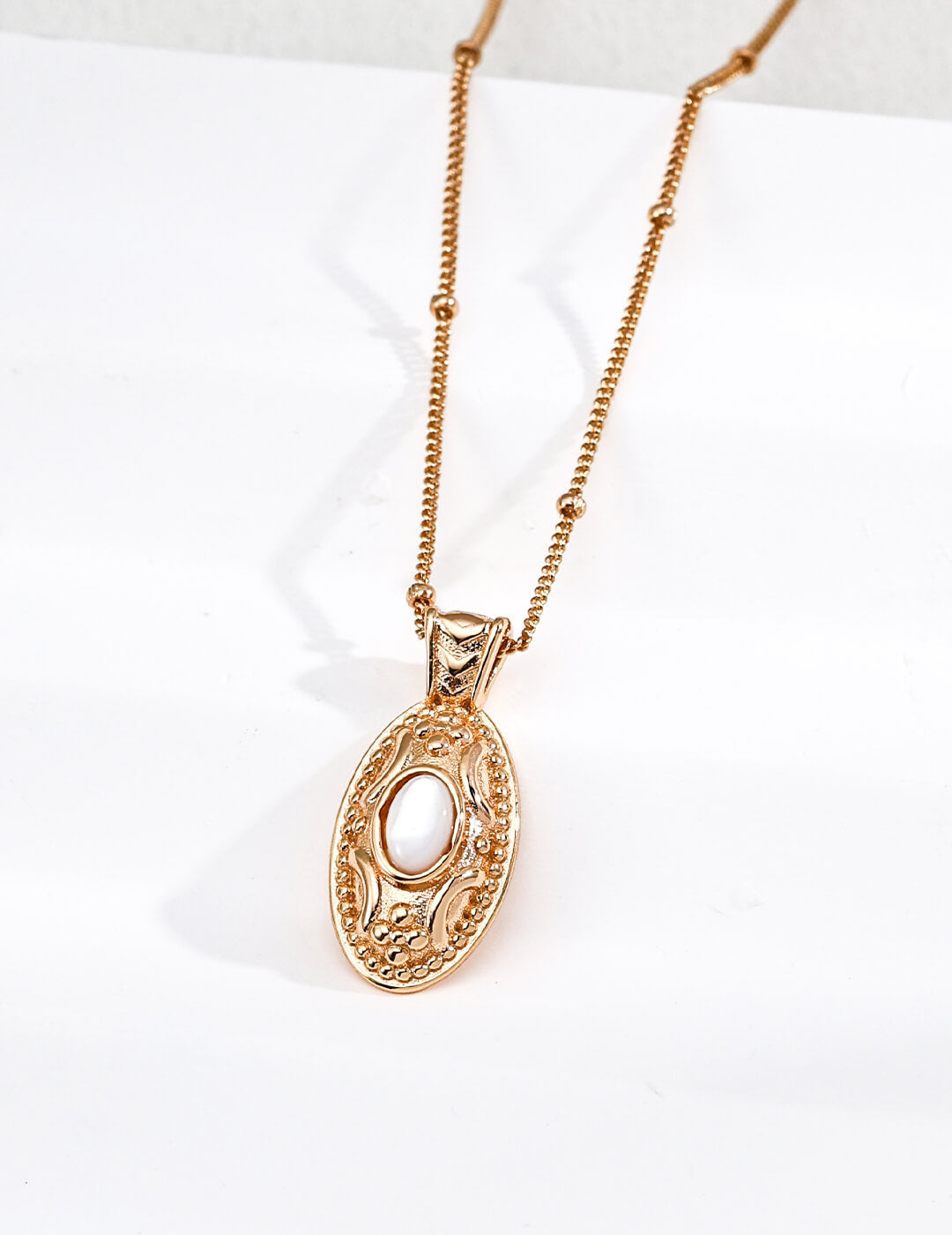 S925 Mother of Pearl Pendant Necklace –  Lunar Elegance