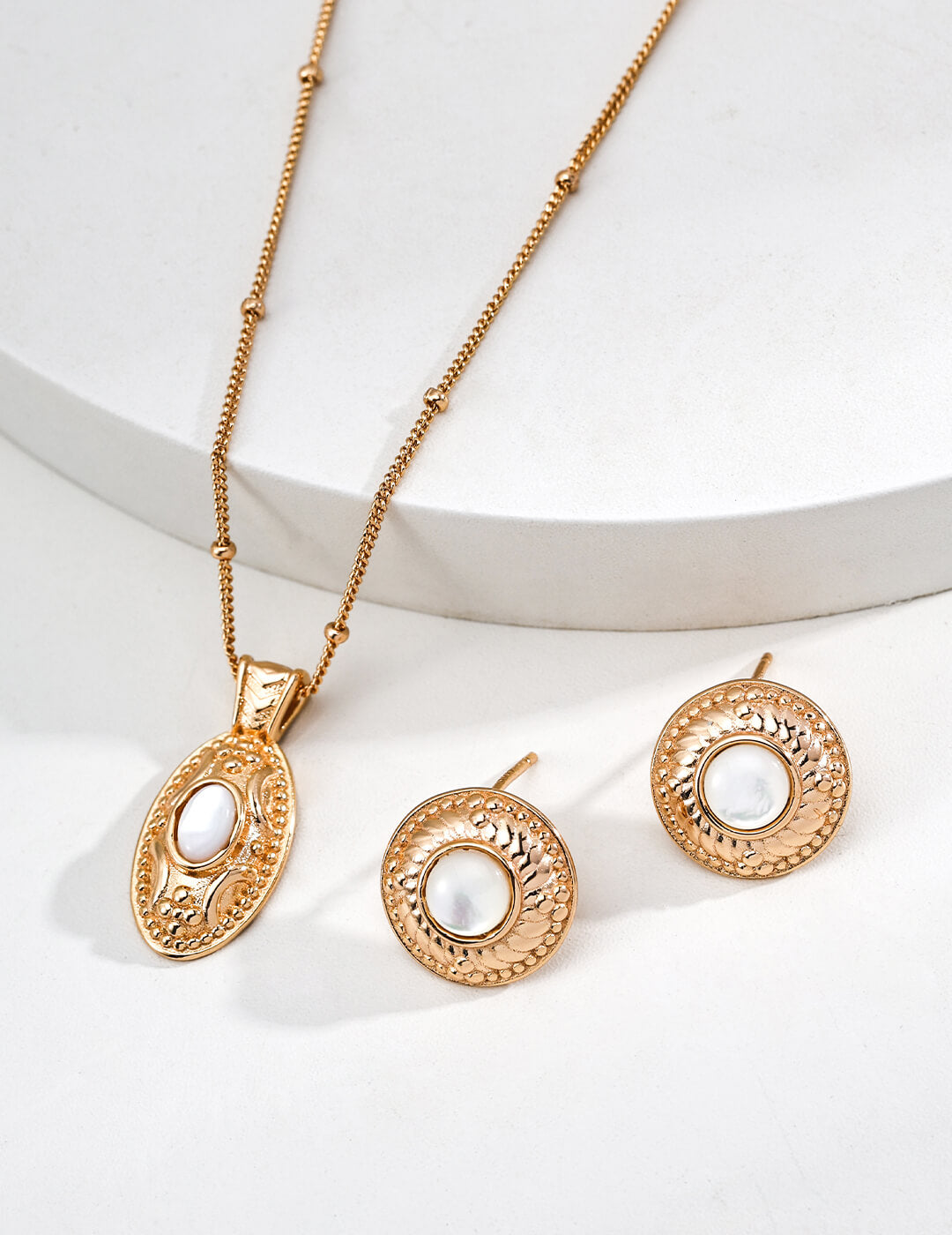 S925 Silver Mother of Pearl Earrings – Vintage Gold Lunar Glow