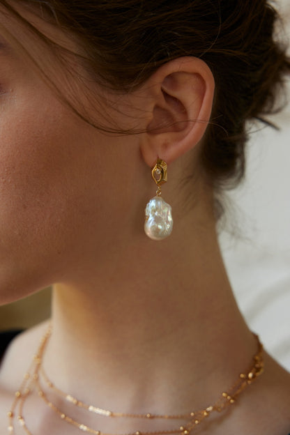 Supernova Relic Earrings｜S925 Vintage Gold Baroque Pearl Zircon
