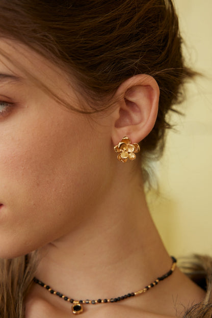 Nebula Flower Earrings | S925 Retro Gold Minimalist Star Track Earrings