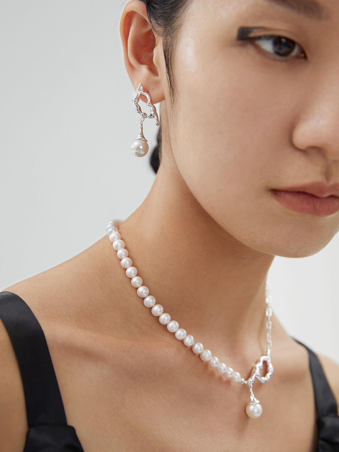 【New Moon Jewelry】“Shattered Glass Ceiling” Pearl Necklace