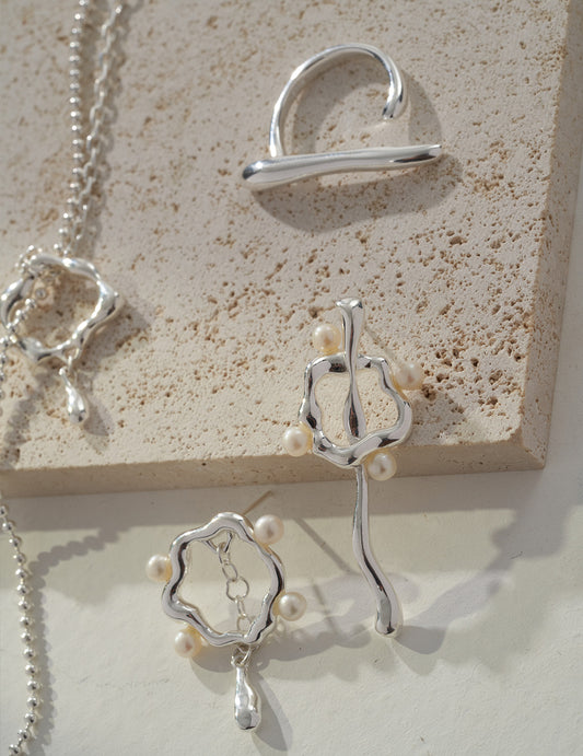 【Full Moon】Capital Fluid Earrings | S925 Silver Asymmetric Loop