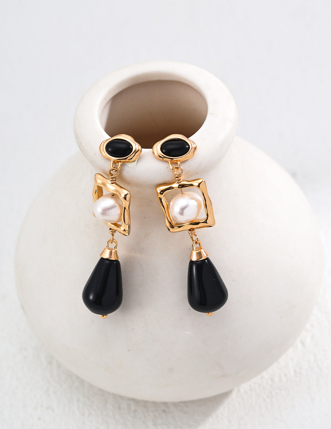 Starry Night Concerto Earrings | S925 Two-tone Natural Pearl Black Agate