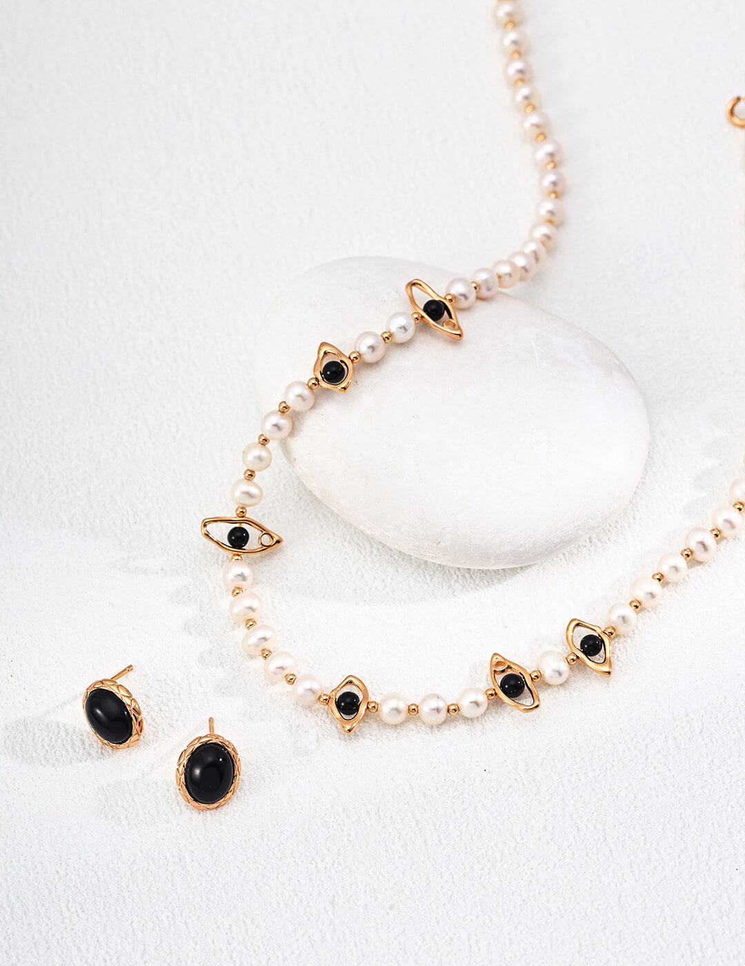 【Last Quarter Moon Jewelry】Feminine Financial Empowerment Necklace